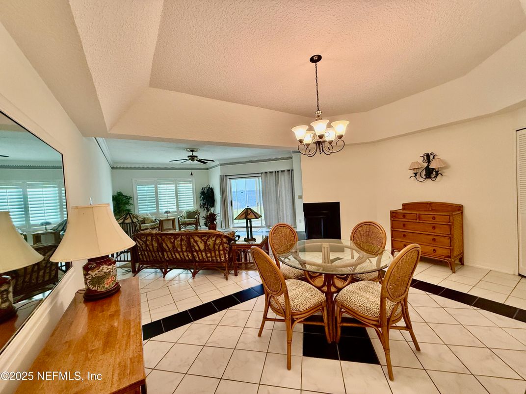 Chandelier, Dining room, Interior, Living room