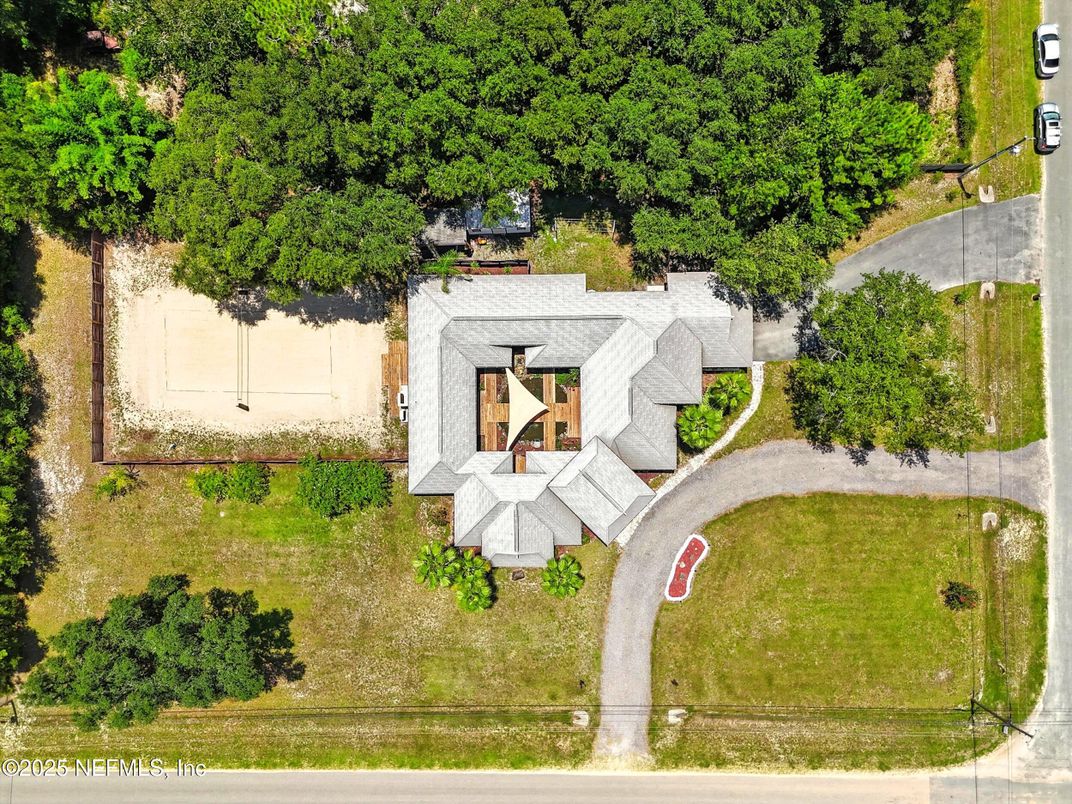 Exterior, Drone
