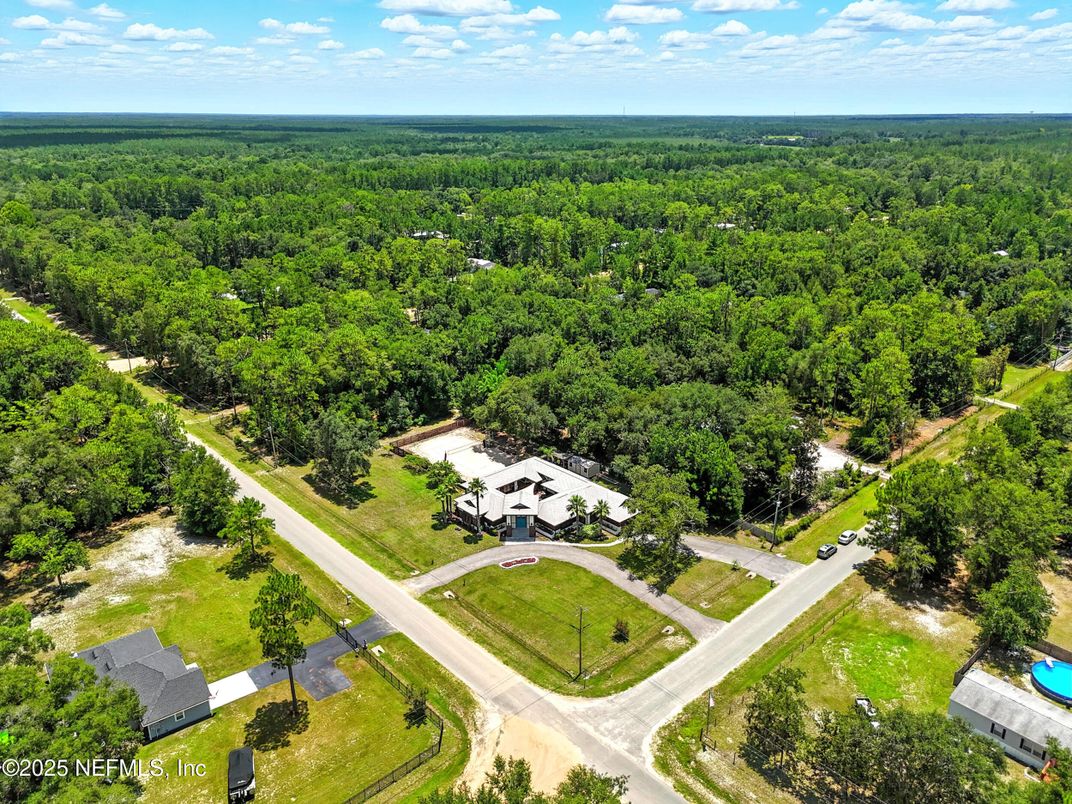 Exterior, Drone