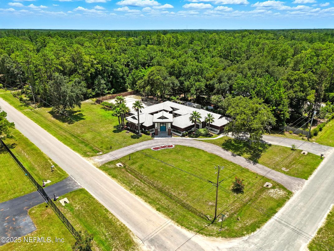 Exterior, Drone