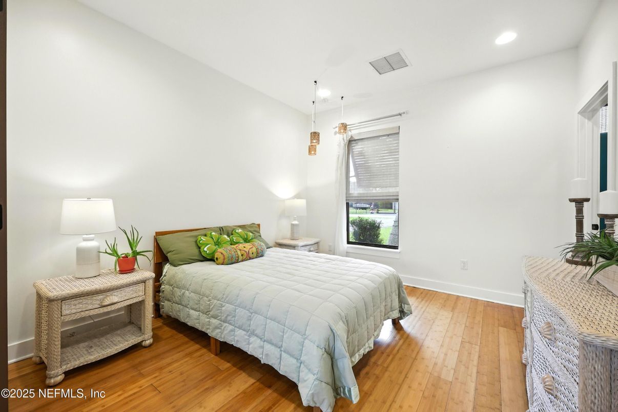 Bedroom, Interior, Pendant Lights, Recessed Lighting, Wood Texture Flooring