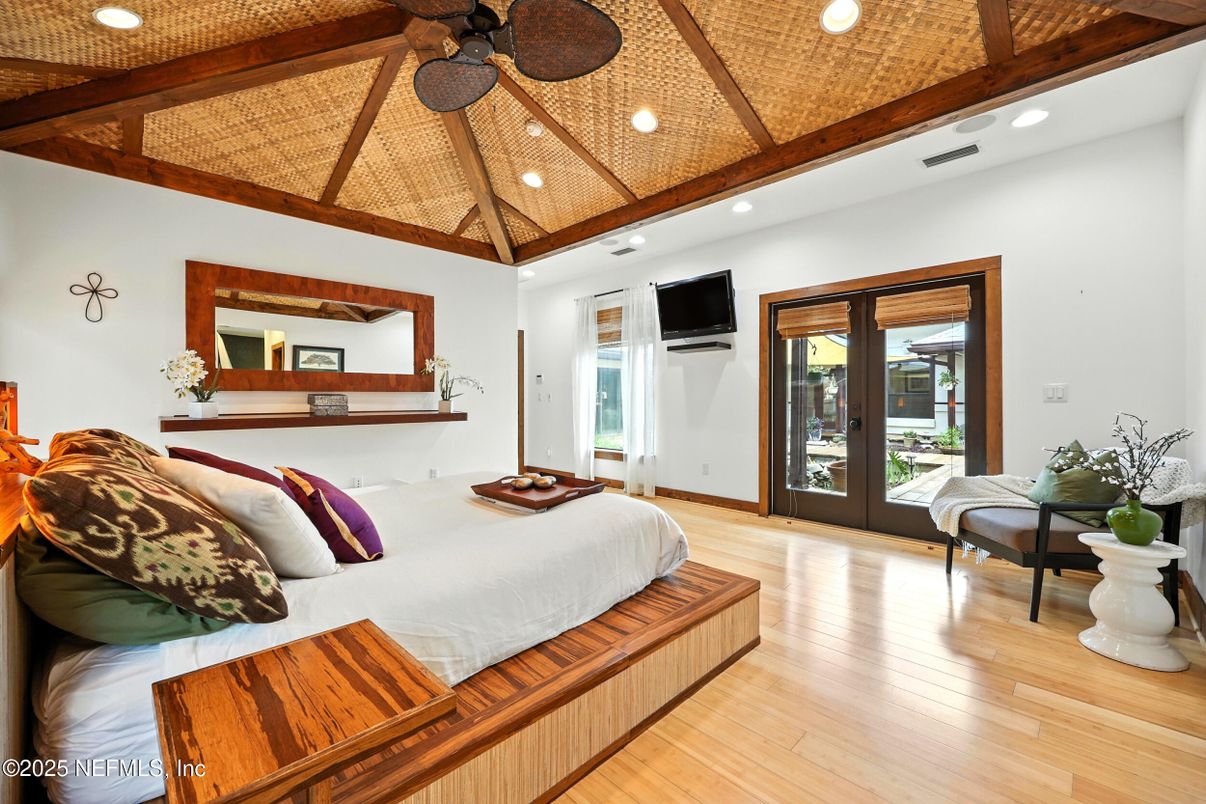 Bedroom, Interior, Recessed Lighting, Wooden Beams, Wooden Ceilings, Wood Texture Flooring