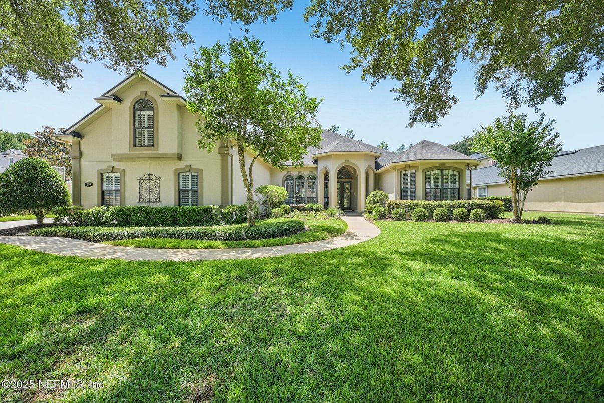 Backyard, Exterior, Facade, French Provincial