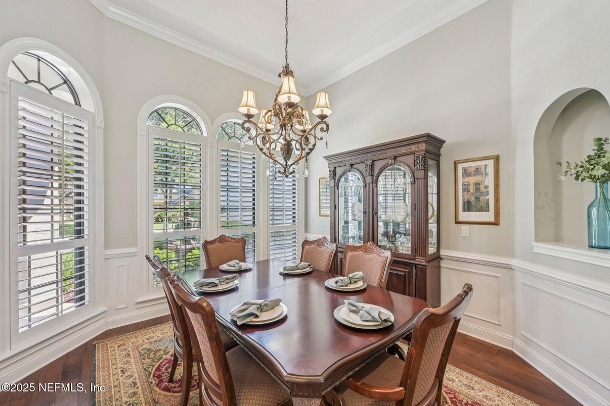Chandelier, Dining room, Interior, Wood Texture Flooring