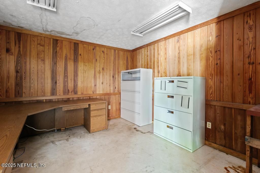 Interior, Washer, Wooden Walls