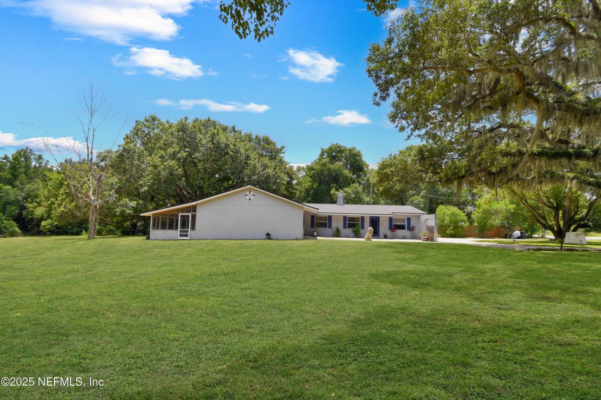 Backyard, Exterior
