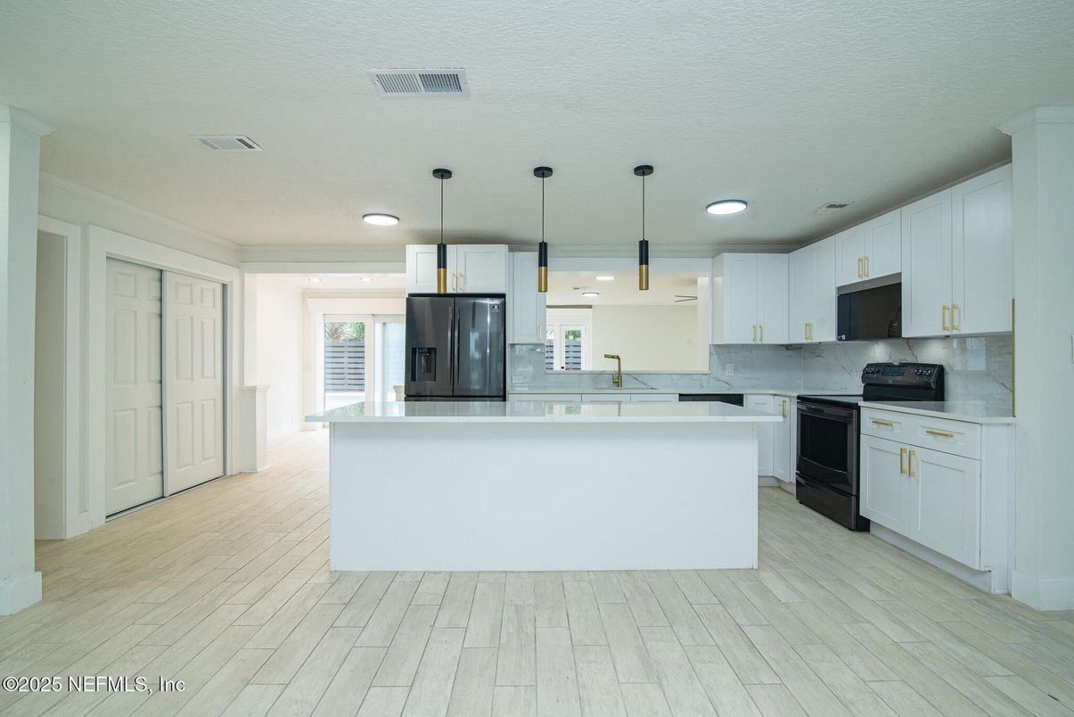 Interior, Kitchen, Pendant Lights, Recessed Lighting, Wood Texture Flooring