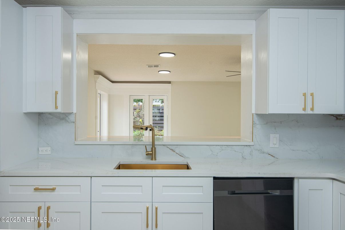 Interior, Kitchen, Marble Walls, Recessed Lighting