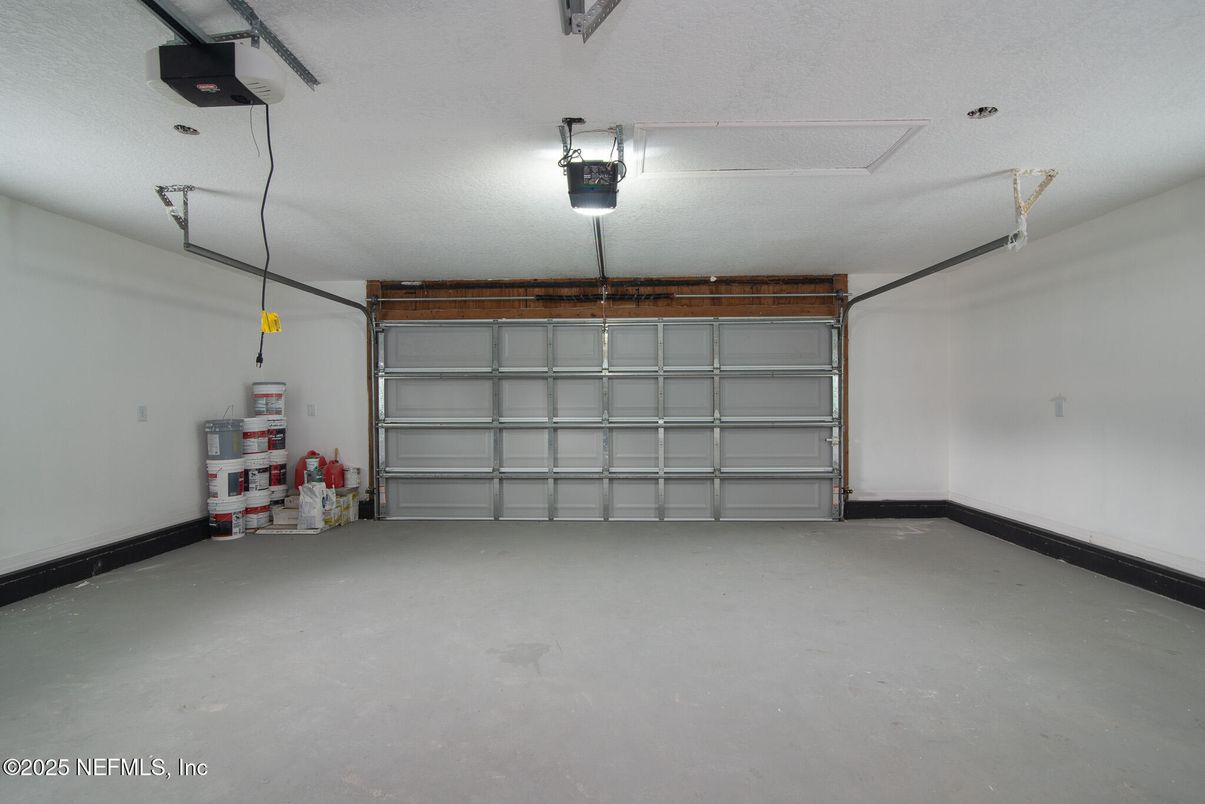 Garage, Interior