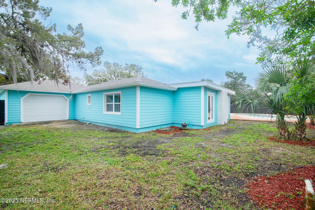 Backyard, Exterior
