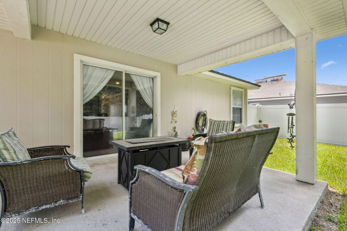 Exterior, Hot Tub