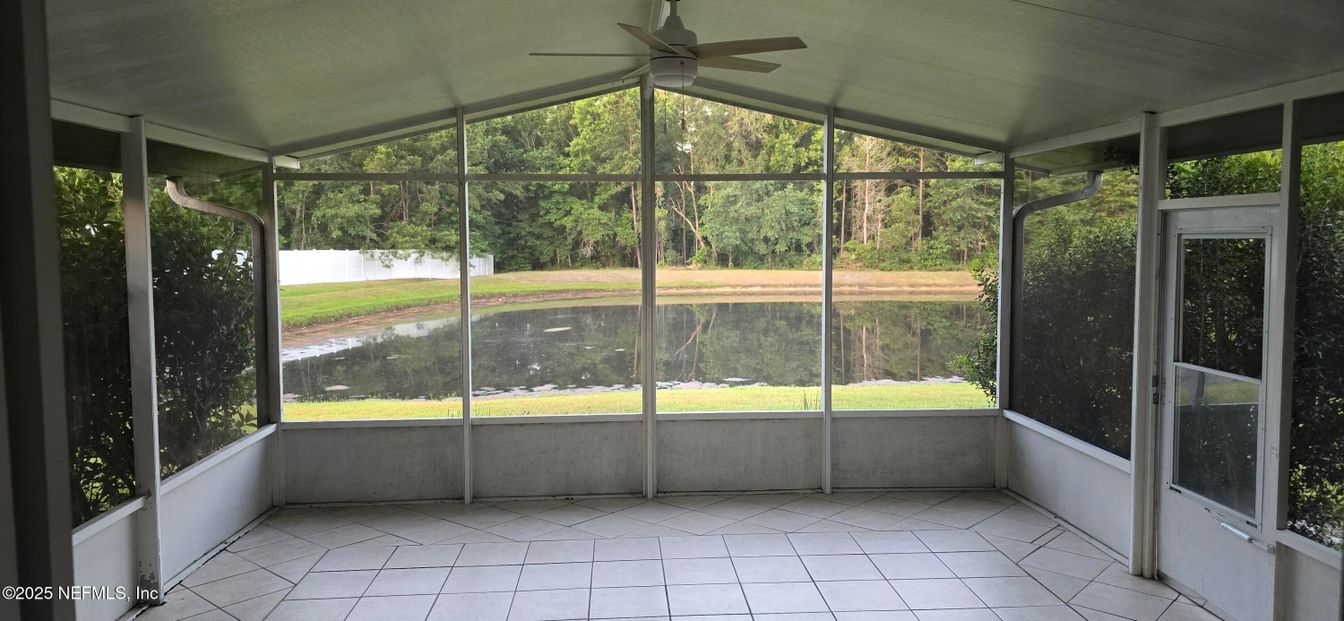 Interior, Sun Room, Water