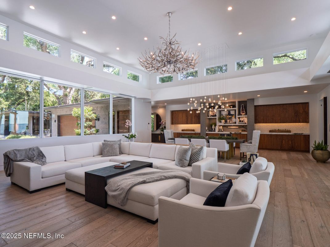 Dining room, Interior, Kitchen, Living room, Pendant Lights, Recessed Lighting, Wood Texture Flooring