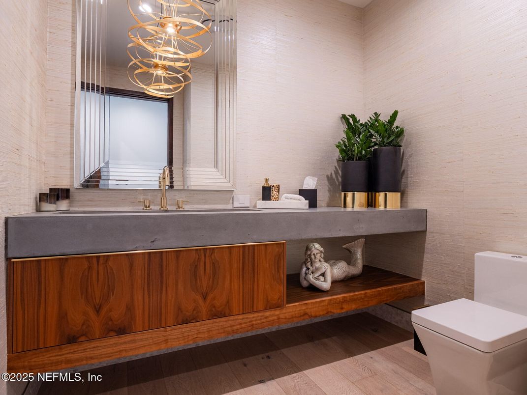 Bathroom, Interior, Pendant Lights, Wood Texture Flooring