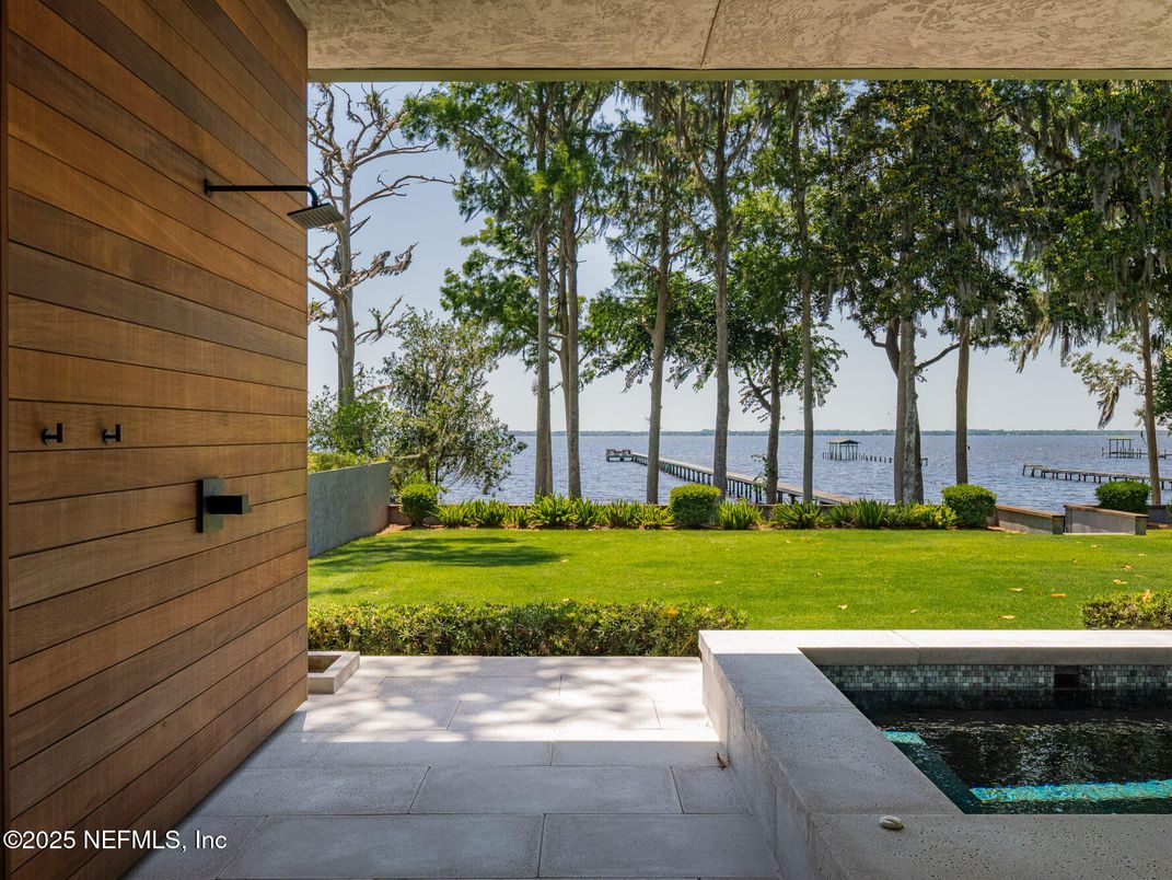 Exterior, Pool, Water