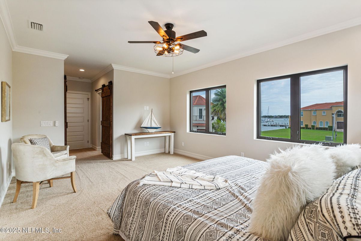 Bedroom, Interior, Recessed Lighting, Water