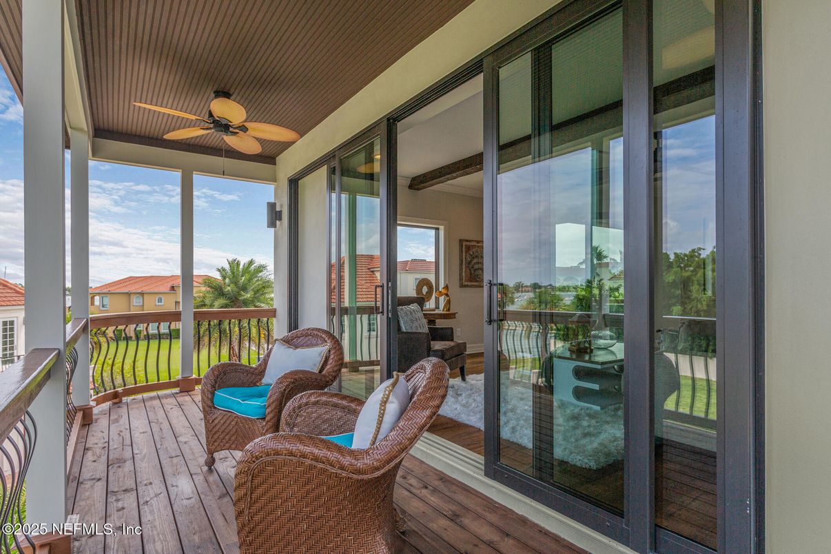 Interior, Sun Room, Wood Texture Flooring