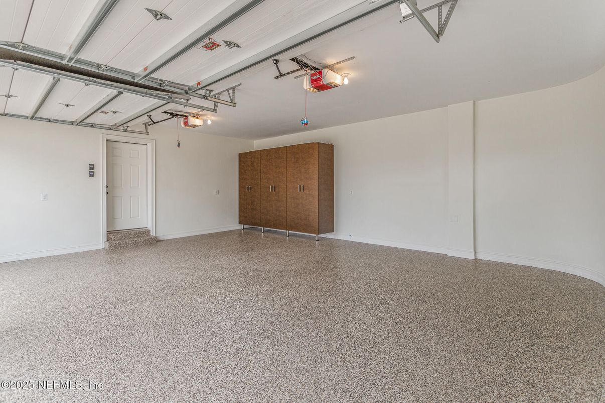 Garage, Interior