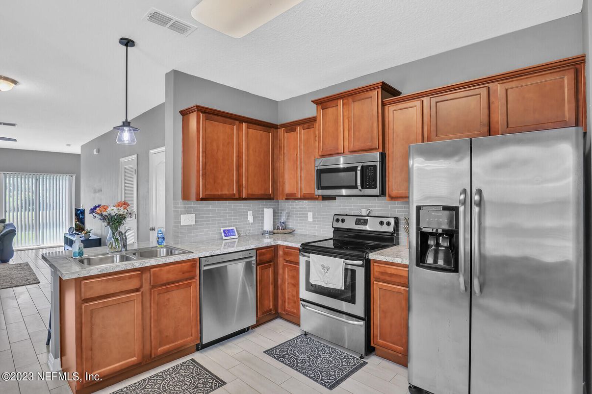 Interior, Kitchen, Pendant Lights, Stainless Steel Appliances