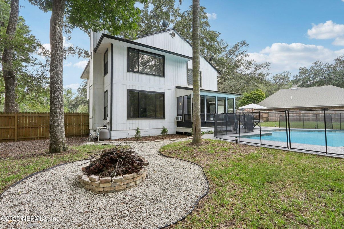 Backyard, Exterior, Pool