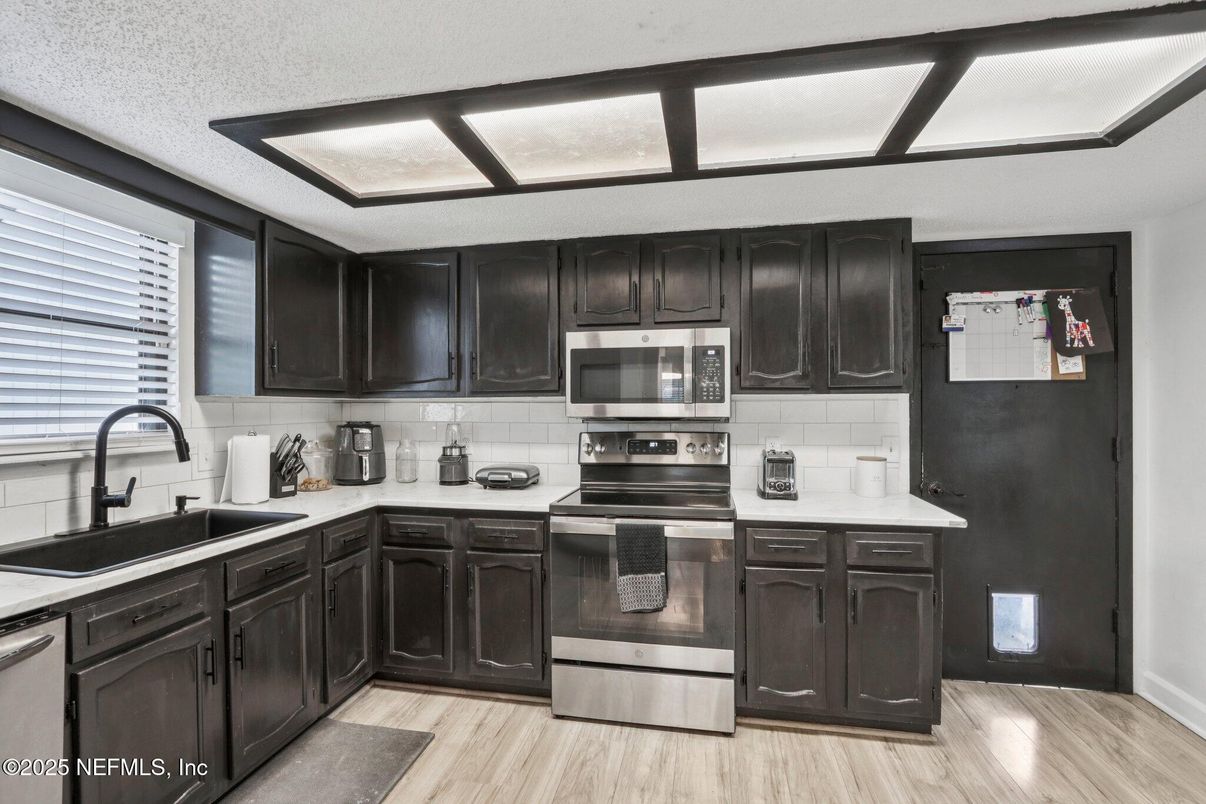 Interior, Kitchen, Stainless Steel Appliances, Wood Texture Flooring