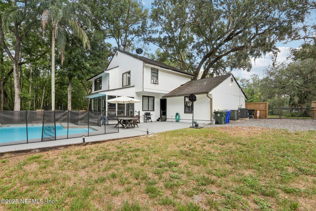 Backyard, Exterior, Pool