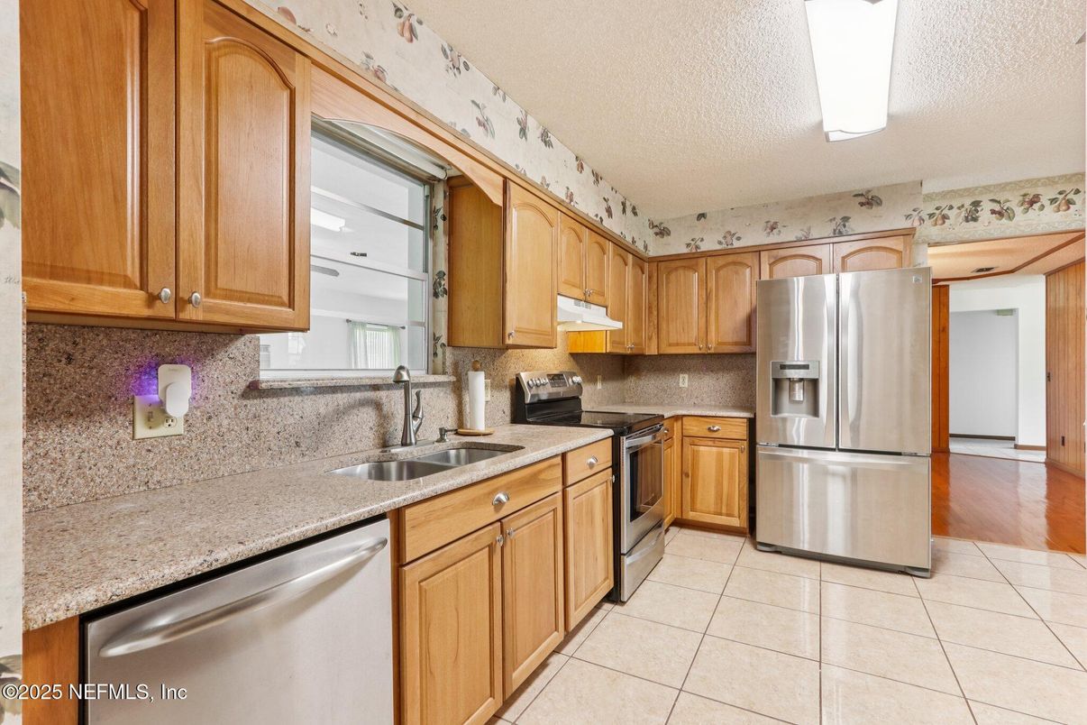 Interior, Kitchen, Stainless Steel Appliances