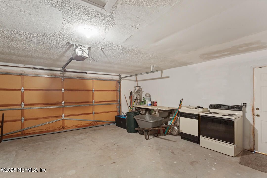 Garage, Interior