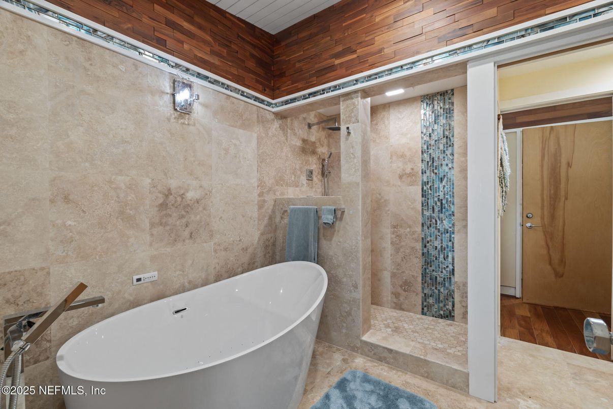 Bathroom, Free Standing Baths, Interior, Wooden Walls
