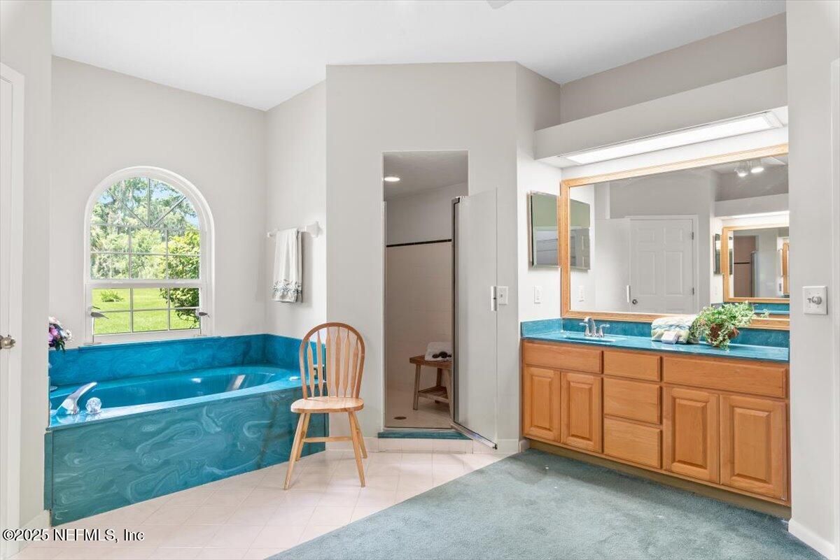 Bathroom, Interior, Recessed Lighting