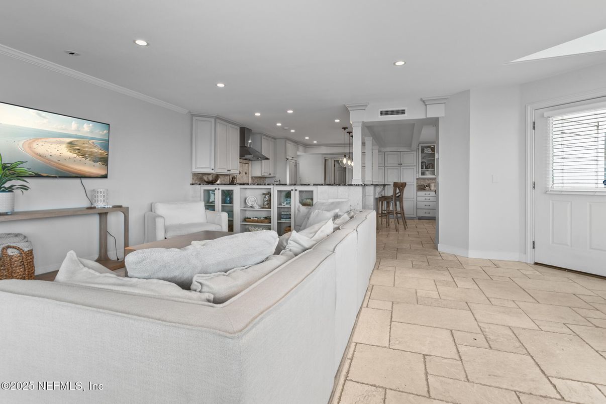 Interior, Kitchen, Living room, Pendant Lights, Recessed Lighting