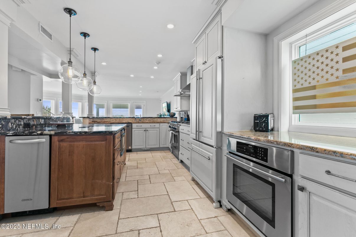 Interior, Kitchen, Pendant Lights, Recessed Lighting, Stainless Steel Appliances