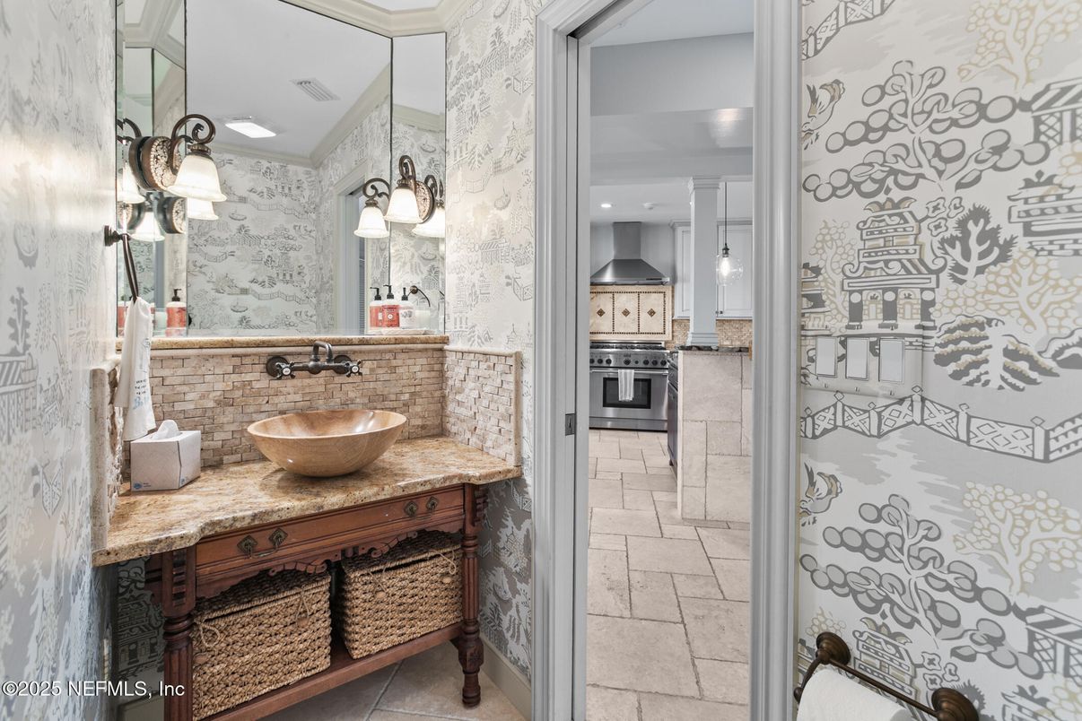 Bathroom, Interior, Kitchen, Pendant Lights, Recessed Lighting