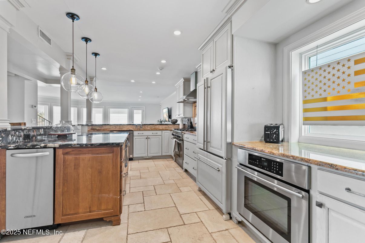 Interior, Kitchen, Pendant Lights, Recessed Lighting, Stainless Steel Appliances