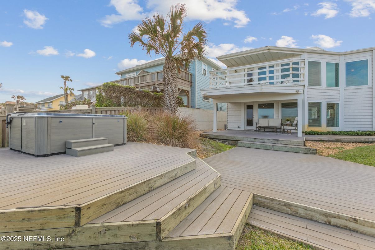 Exterior, Hot Tub