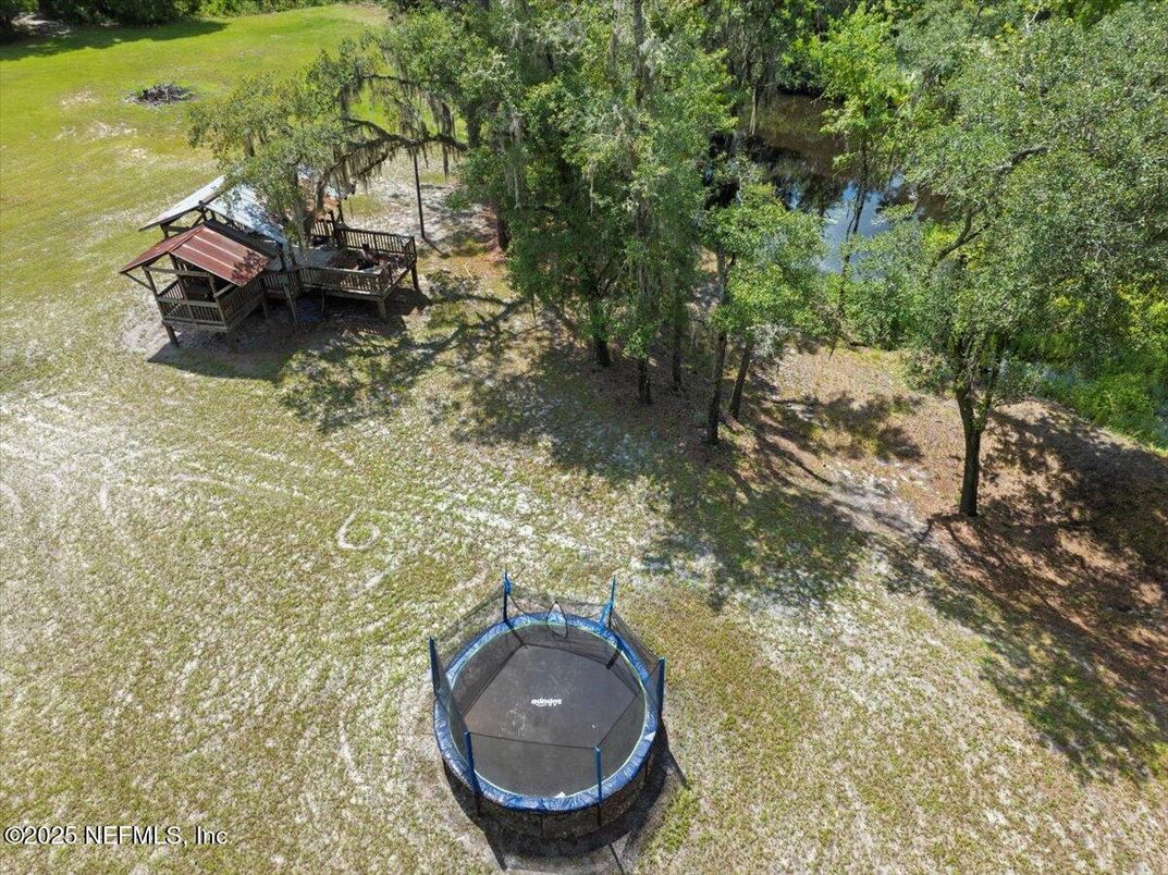 Exterior, Drone