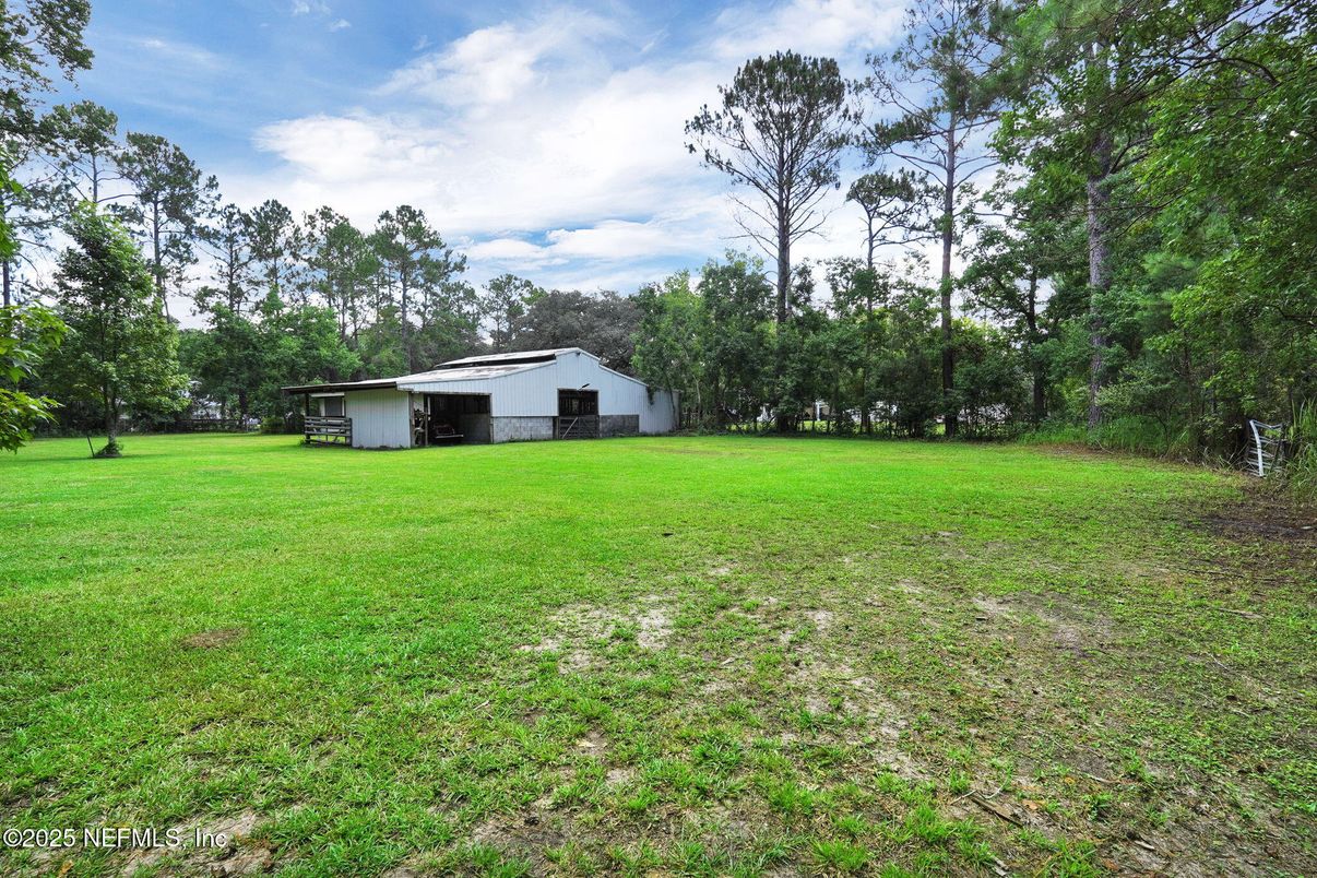 Backyard, Exterior