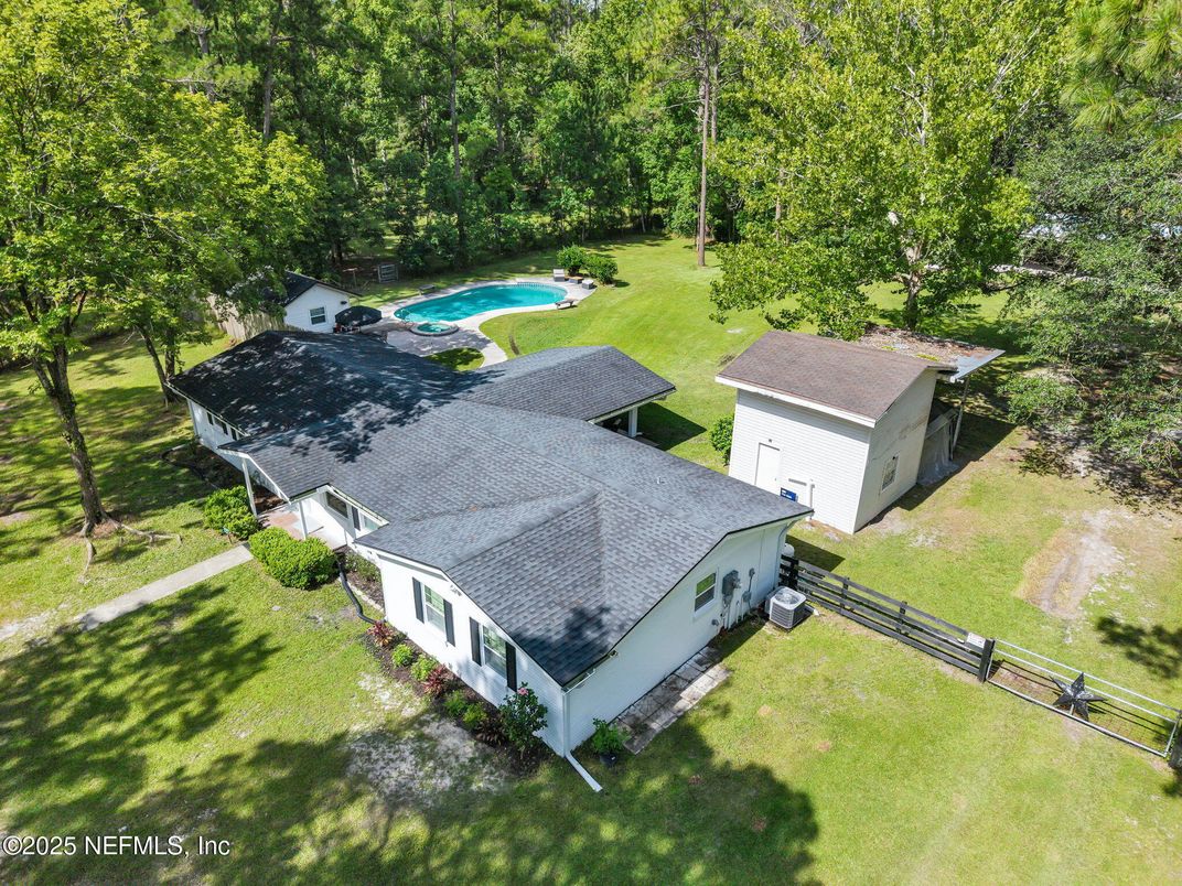 Exterior, Drone
