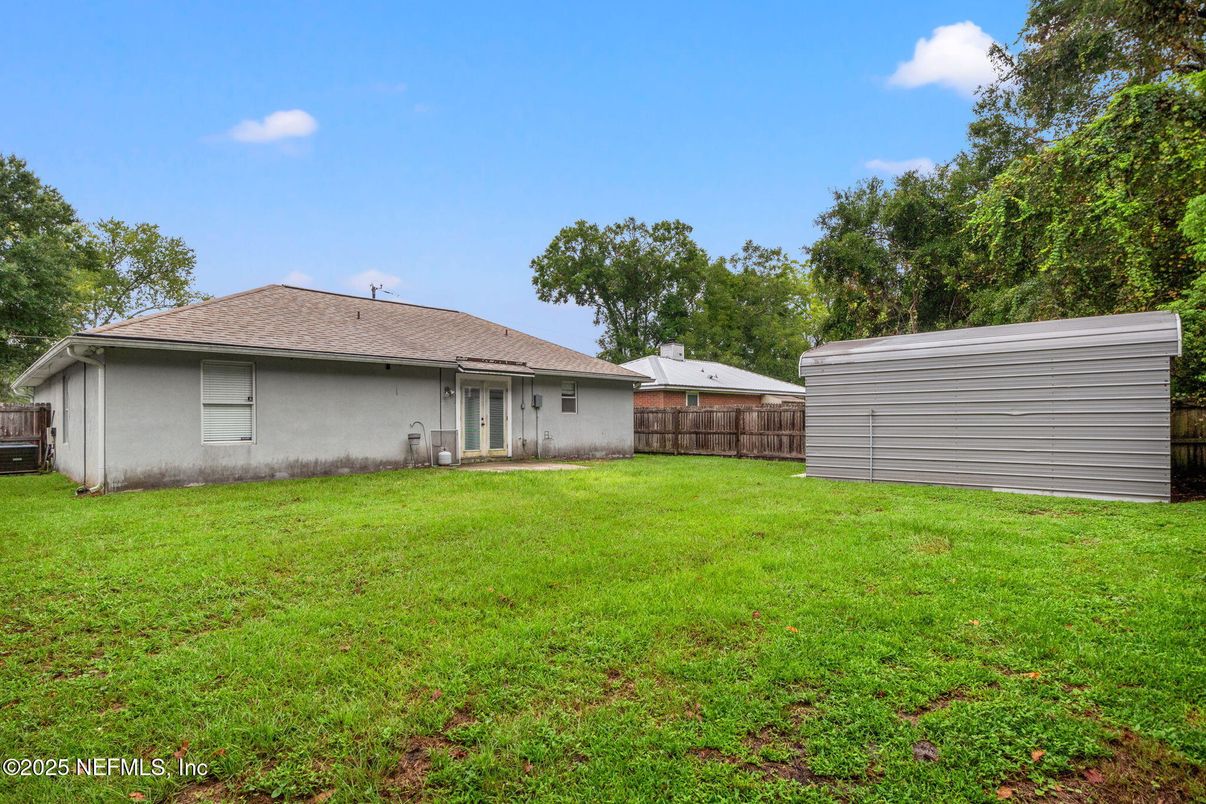 Backyard, Exterior