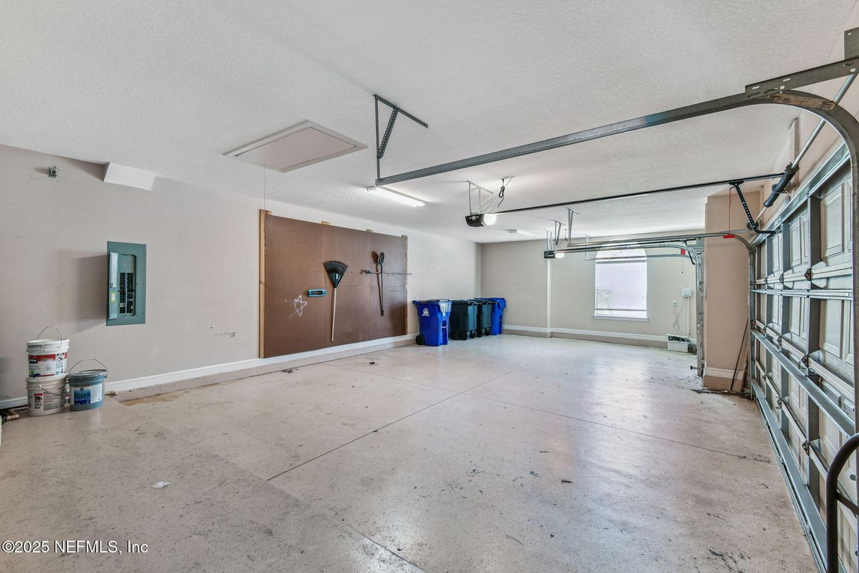 Garage, Interior, Stone Walls