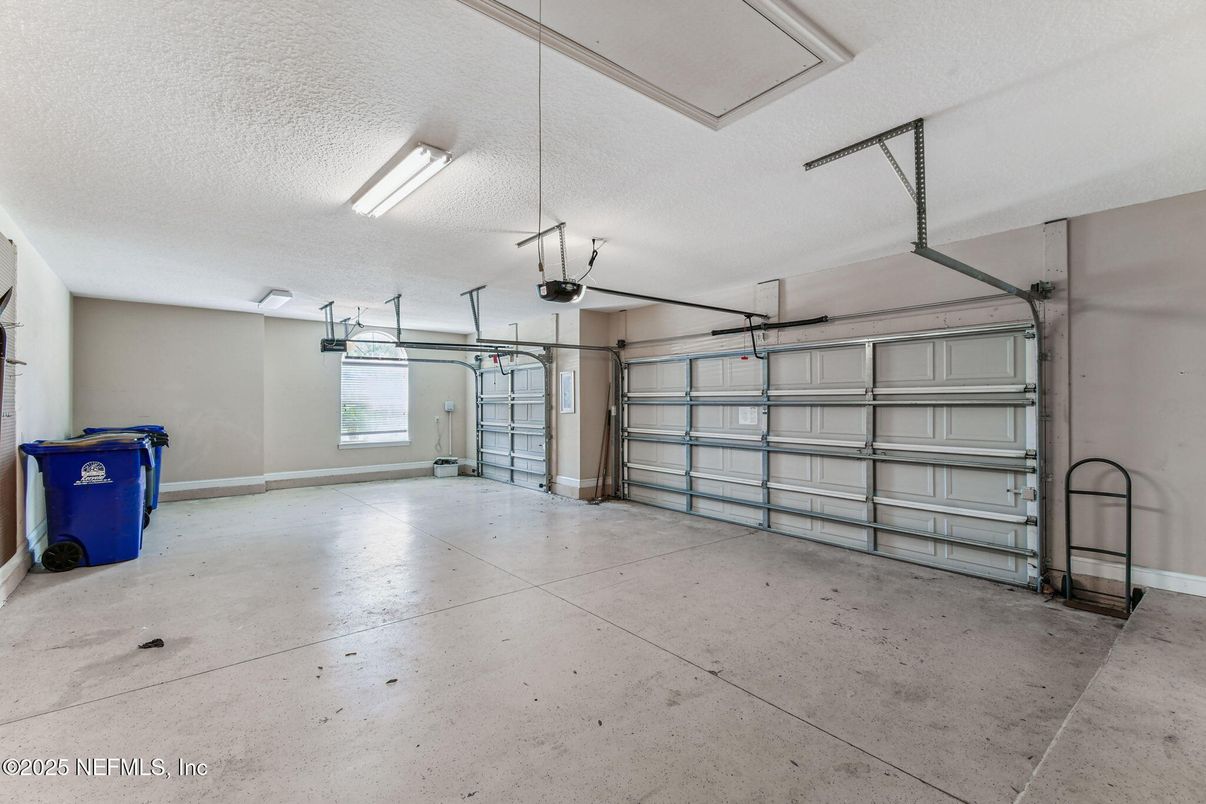 Garage, Interior