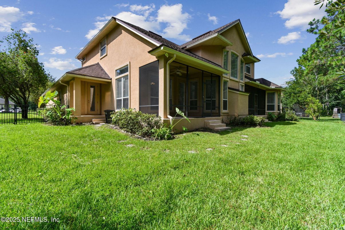 Backyard, Exterior