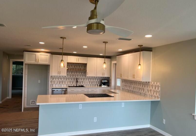 Interior, Kitchen, Pendant Lights, Recessed Lighting, Wood Texture Flooring