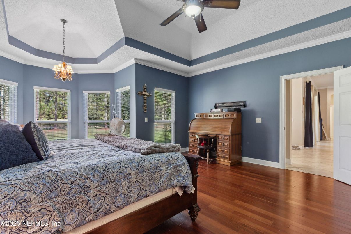 Bedroom, Interior, Pendant Lights, Wood Texture Flooring