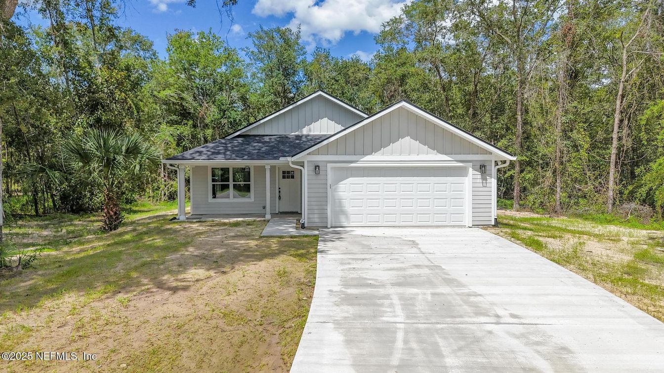Attached, Exterior, Facade, Ranch