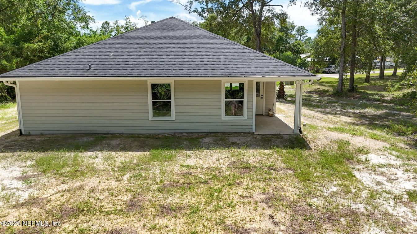 Backyard, Exterior