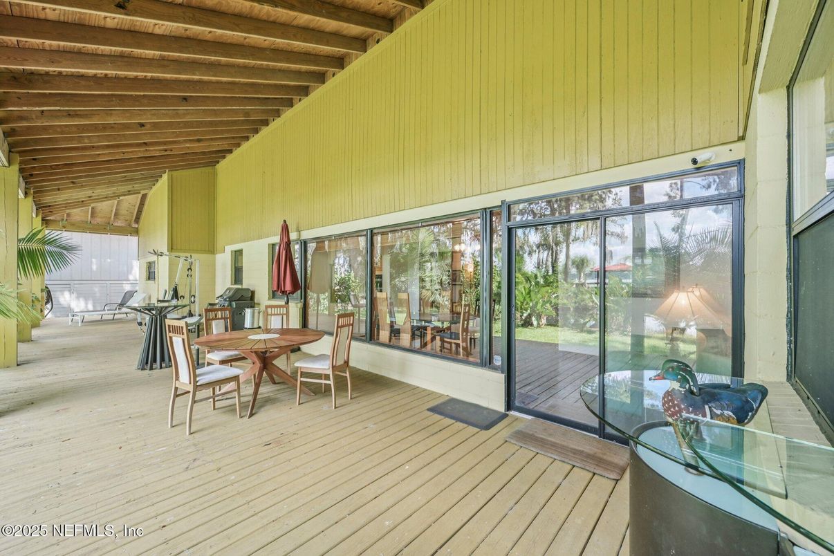 Dining room, Interior, Sun Room, Wooden Beams, Wooden Ceilings, Wood Texture Flooring