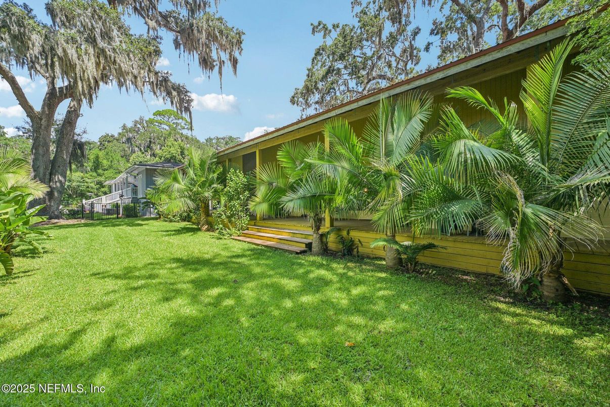 Backyard, Exterior