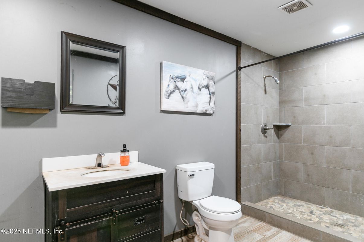 Bathroom, Interior, Recessed Lighting, Wood Texture Flooring