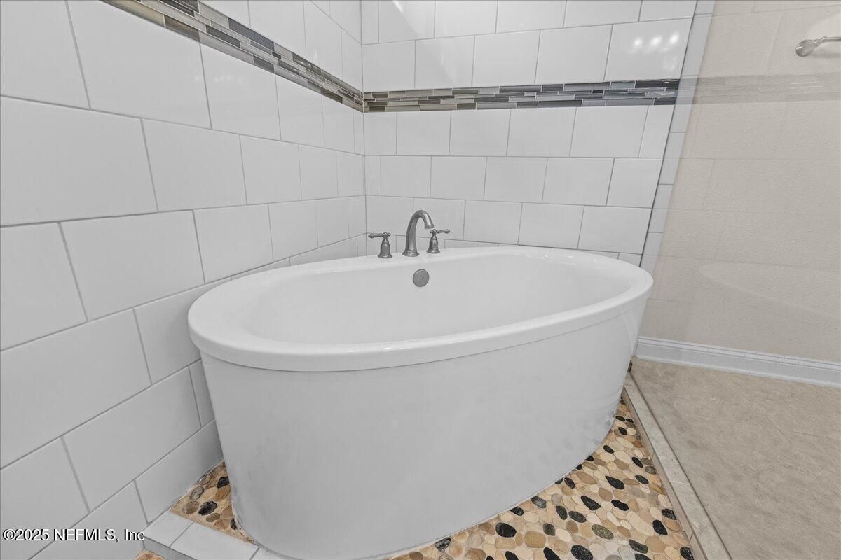 Bathroom, Free Standing Baths, Interior